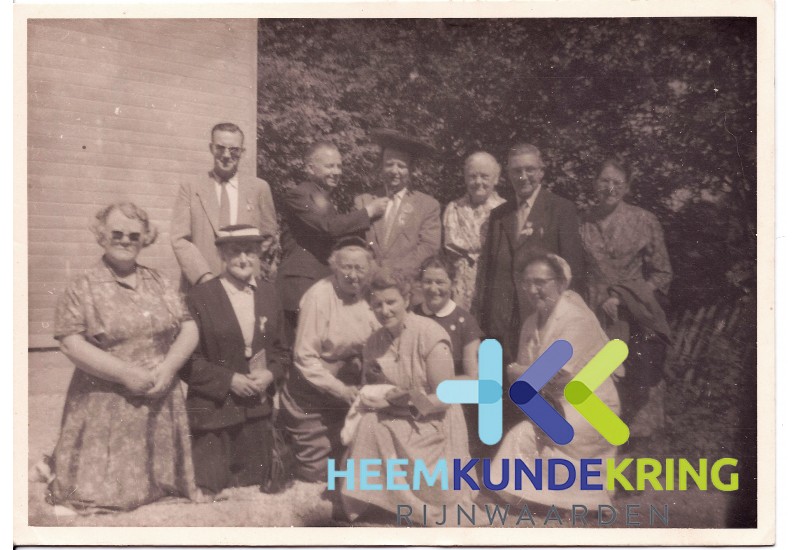 Lourdes 1958 met oa. Dina Damen Maria Pastoor-Drost Coll. HKR. F0000012